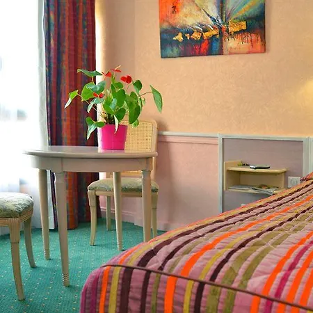 Logis Lyon Est Porte De L'ain Hotel Saint-Maurice-de-Beynost