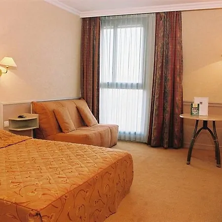 Logis Lyon Est Porte De L'ain Otel Saint-Maurice-de-Beynost