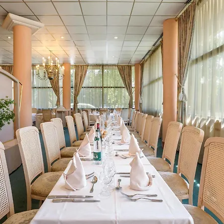 Hotel Logis Lyon Est Porte De L'ain Saint-Maurice-de-Beynost