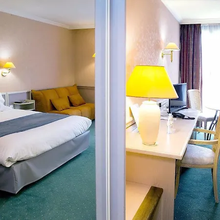 Logis Lyon Est Porte De L'ain Saint-Maurice-de-Beynost