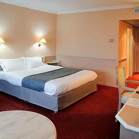 Hotel Logis Lyon Est Porte De L'ain