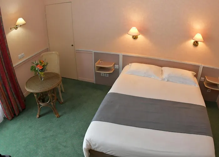 Logis Lyon Est Porte De L'ain 4* Saint-Maurice-de-Beynost