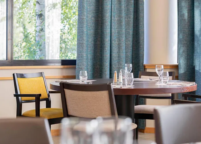 Hotell Logis Lyon Est Porte De L'ain