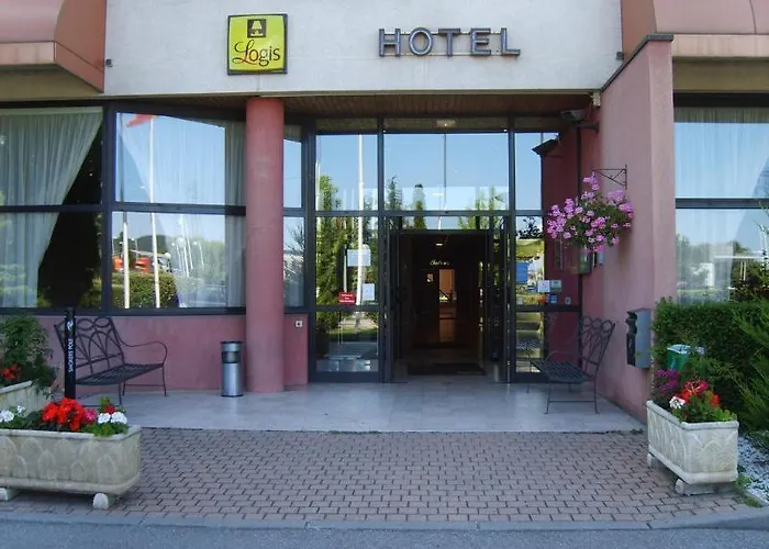 Hotell Logis Lyon Est Porte De L'ain 4*