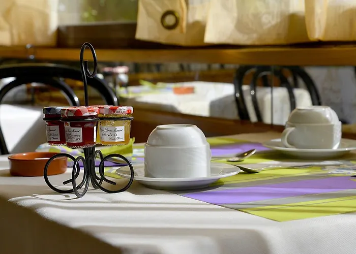 Logis Lyon Est Porte De L'ain Hotell 4*