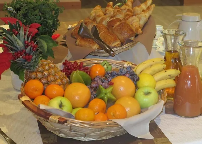Hotell Logis Lyon Est Porte De L'ain Saint-Maurice-de-Beynost