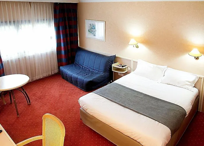 Logis Lyon Est Porte De L'ain 4*
