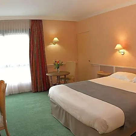Logis Lyon Est Porte De L'ain 4* Saint-Maurice-de-Beynost