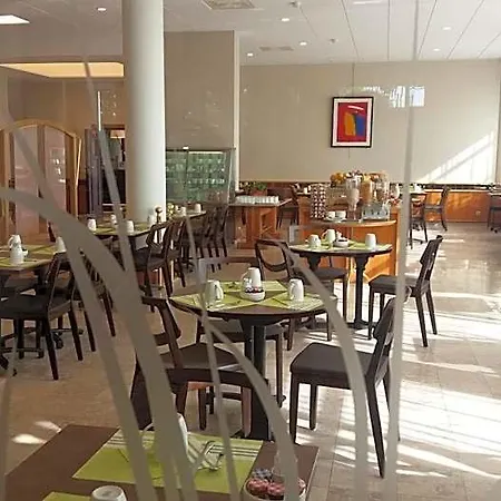 Logis Lyon Est Porte De L'ain Hotel Saint-Maurice-de-Beynost