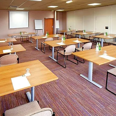 Logis Lyon Est Porte De L'ain Hotel 4*
