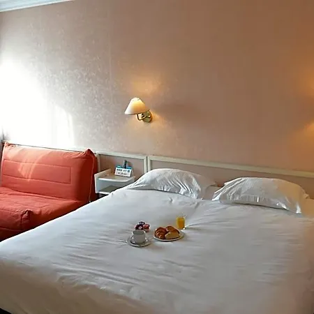 Hotel Logis Lyon Est Porte De L'ain Saint-Maurice-de-Beynost