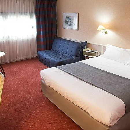 Hotel Logis Lyon Est Porte De L'ain 4*
