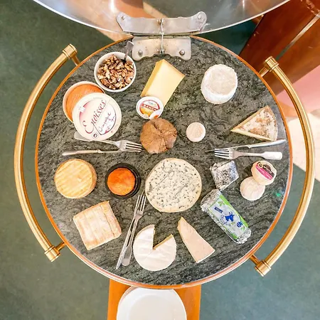 Logis Lyon Est Porte De L'ain 4* Saint-Maurice-de-Beynost