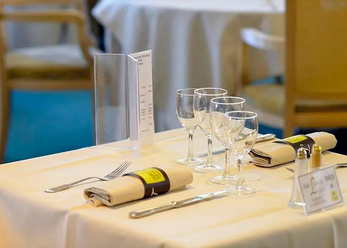 Logis Lyon Est Porte De L'ain 4* Saint-Maurice-de-Beynost